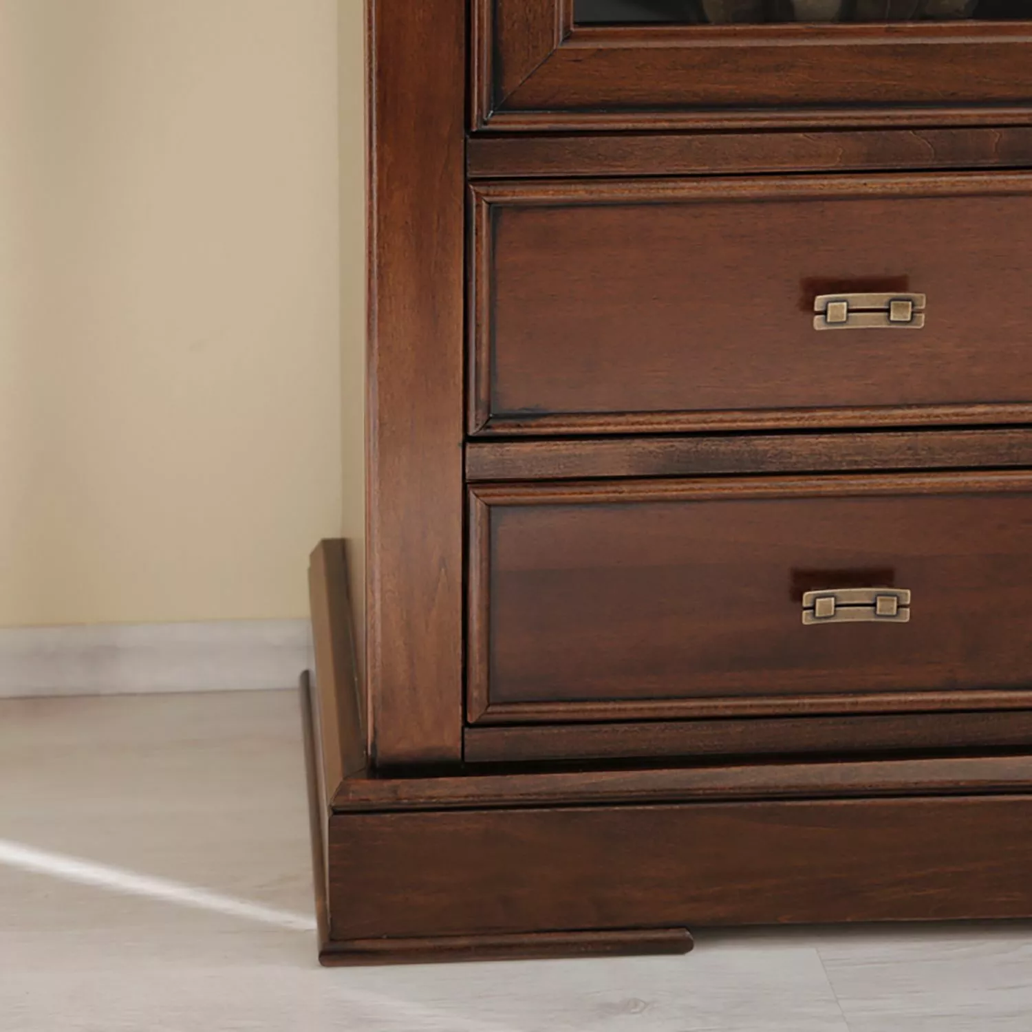 Montreux Vitrine Siena 12 Montreux Vitrine Siena – Image 10