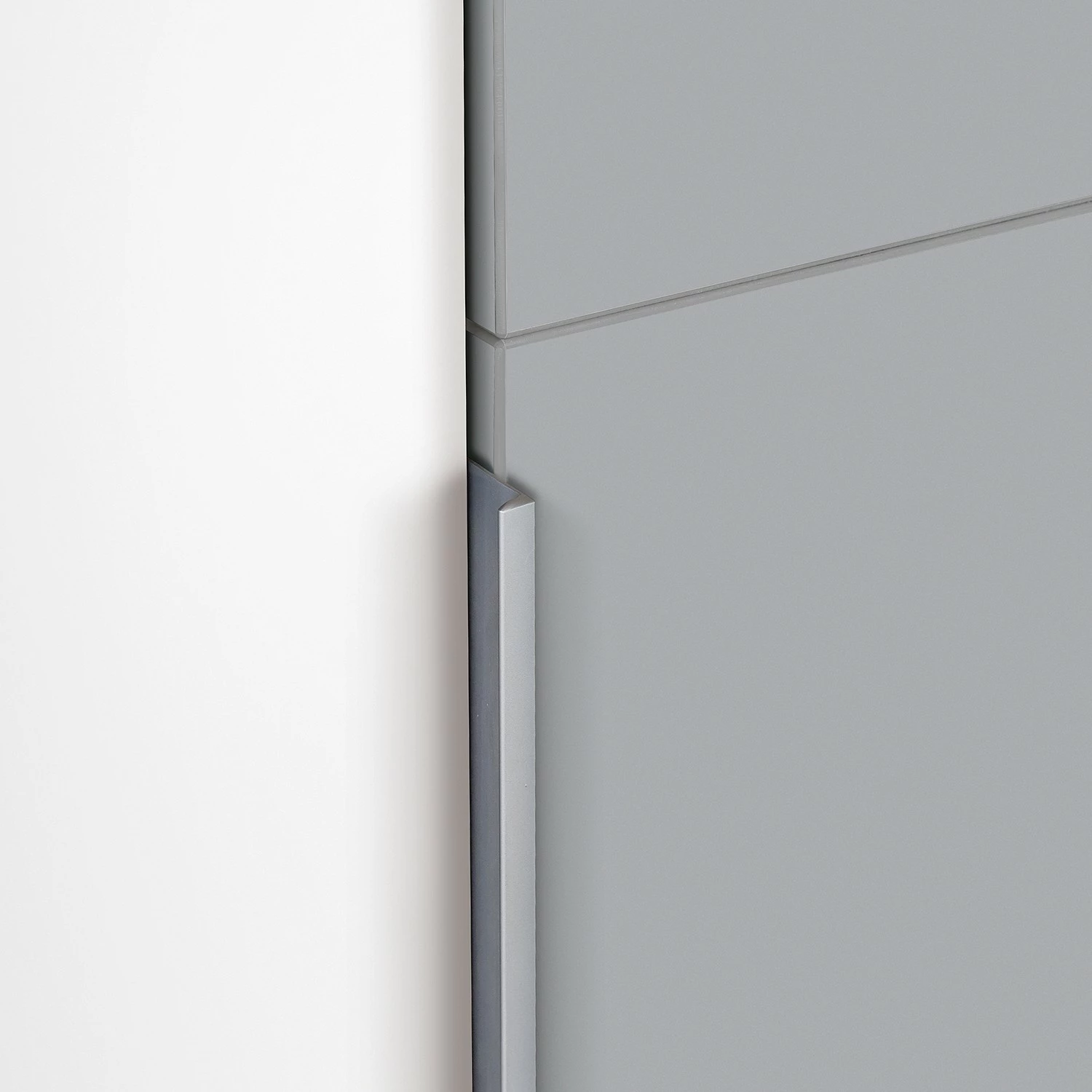 Armoire 271 Cm Alpin Rauch Orange Blanc Gri 10 Armoire 271 Cm Alpin Rauch Orange Blanc Gri – Image 8